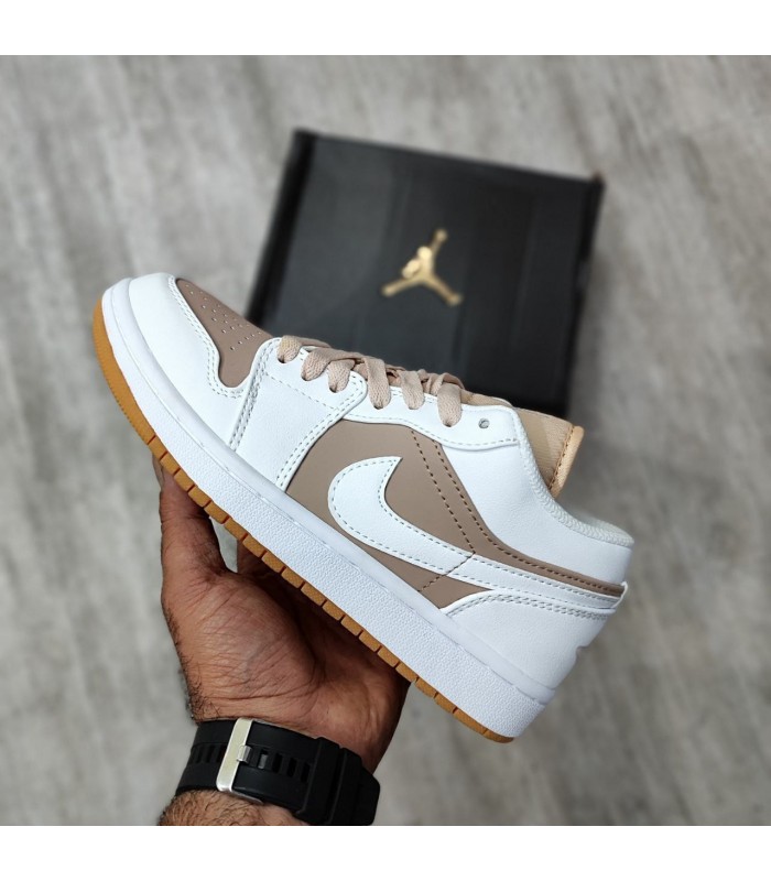 کفش پیاده روی نایک  jordan low