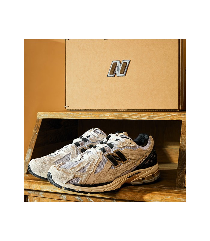 کفش پیاده روی نیوبالانس New Balance 1906R Protection Pack Reflection