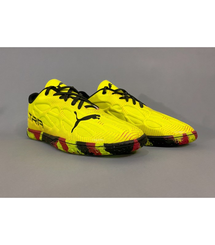 کفش فوتسال پوما اولترا لیمویی طرح اصلی Puma Ultra IC Indoor