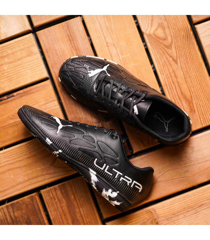 کفش فوتسال پوما اولترا مشکی سفید طرح اصلی Puma Ultra IC Indoor