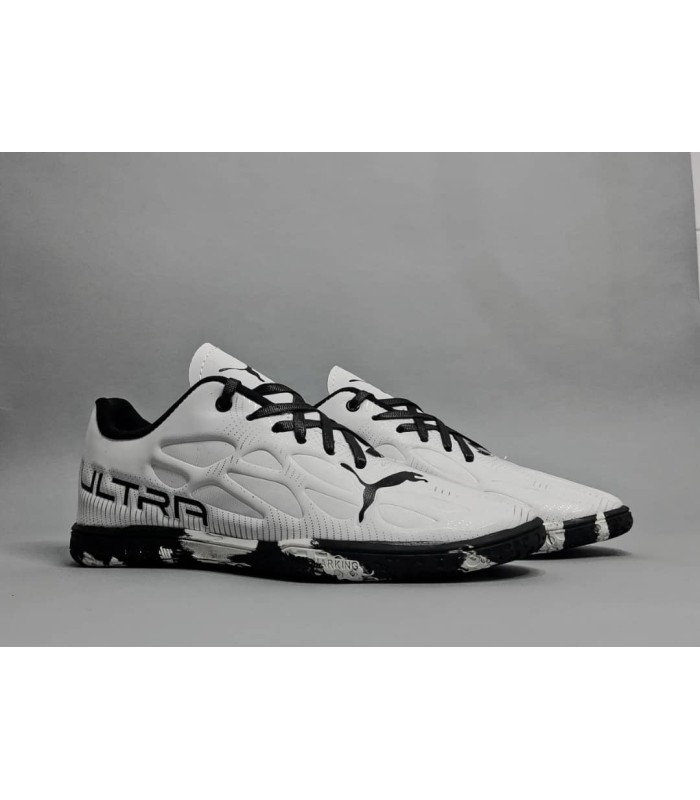 کفش فوتسال پوما اولترا سفید مشکی طرح اصلی Puma Ultra IC Indoor