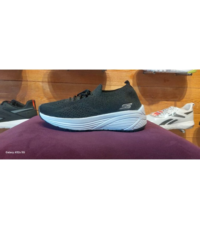 کفش پیاده روی اسکیچرز گو والک سفید مشکی Skechers Ultra Go Running Shoes