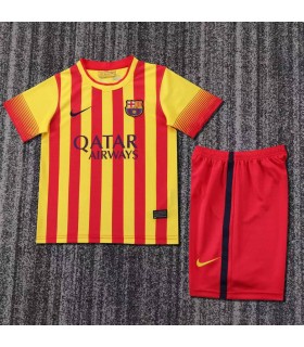 تیشرت و شورت دوم کلاسیک بارسلونا Barcelona Classic T-Shirt and Shorts 2013