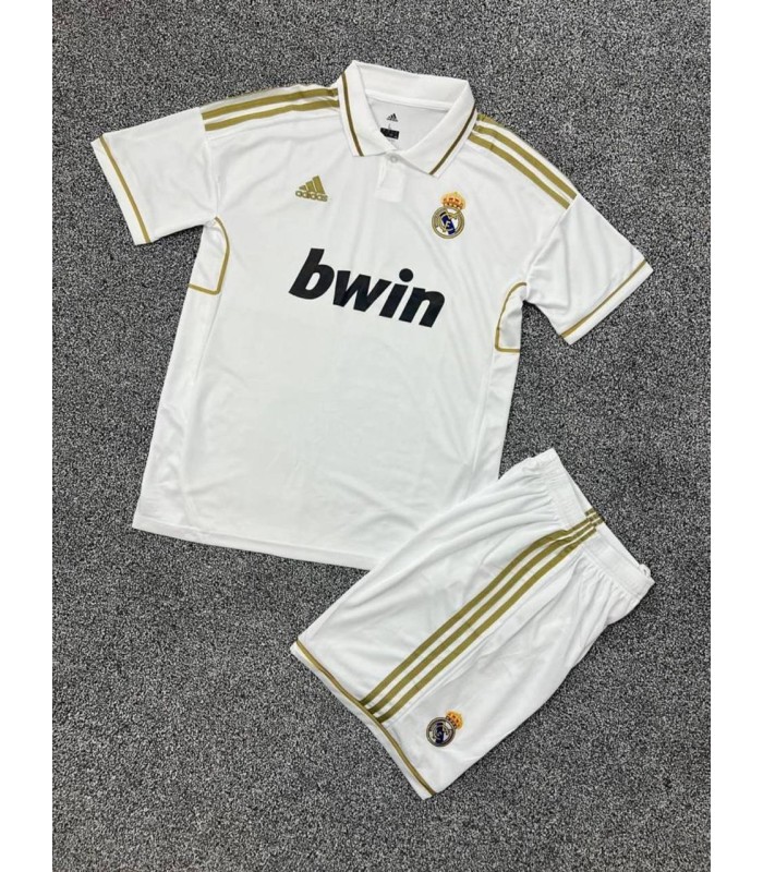تیشرت و شورت کلاسیک رئال مادرید Real Madrid Classic T-Shirt and Shorts 2011