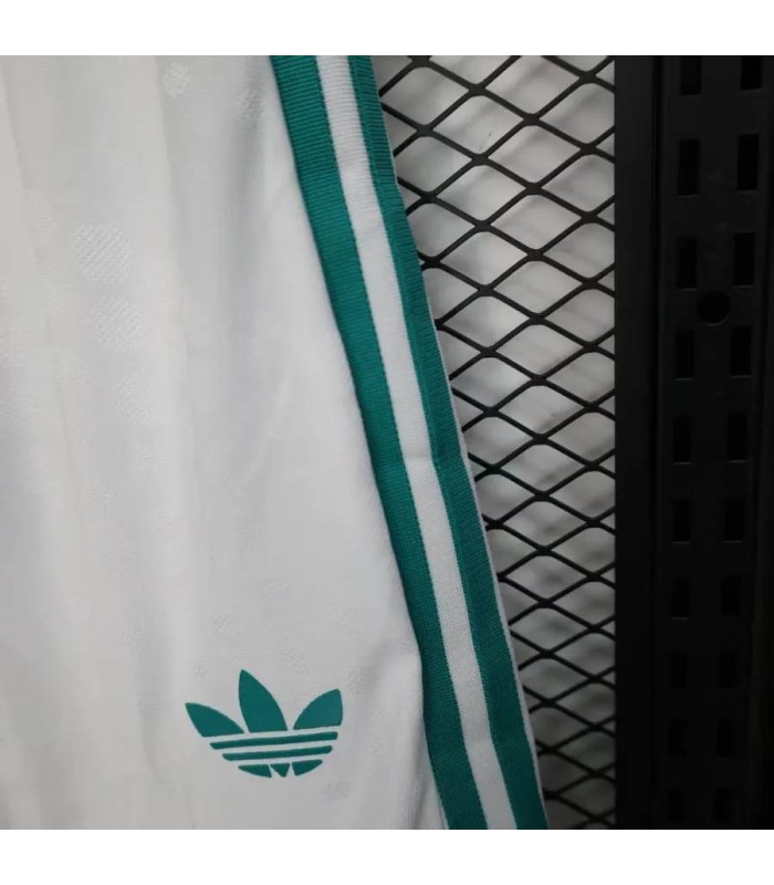 شورت اصلی سوم لیورپول Liverpool's original third kit