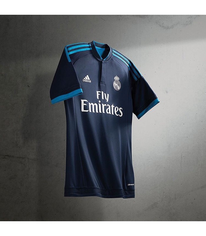 تیشرت افسانه ای پلیری رئال مادرید Real Madrid T-Shirt and Shorts 2015
