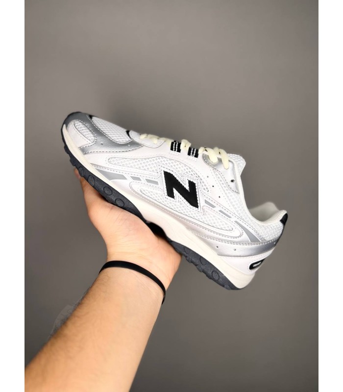 کفش پیاده روی زنانه نیوبالانس New Balance 204 Silver Metallic/Black