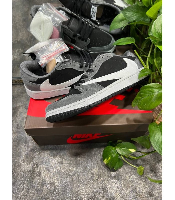 کفش بسکتبال نایک ایر جردن تراویس اسکات مشکی طوسی Nike Air Jordan 1 Low Travis Scott