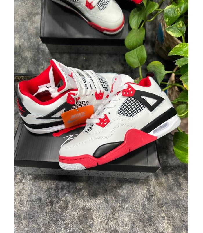 کفش بسکتبال نایک ایر جردن ۴ اولدفایر Nike air jordan 4 old fire