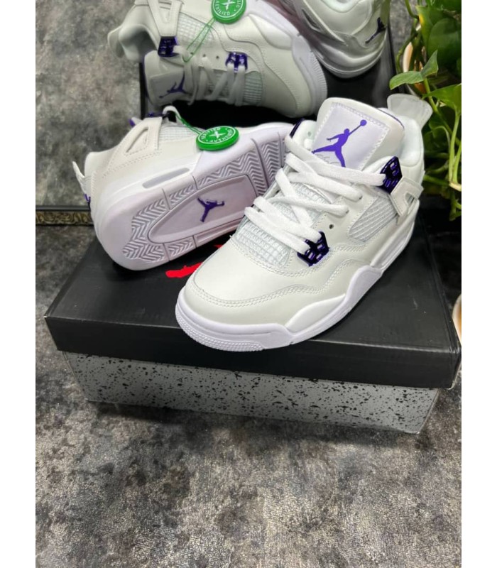 کفش بسکتبال نایک ایر جردن ۴ سفید بنفش Nike air jordan 4 white and purple