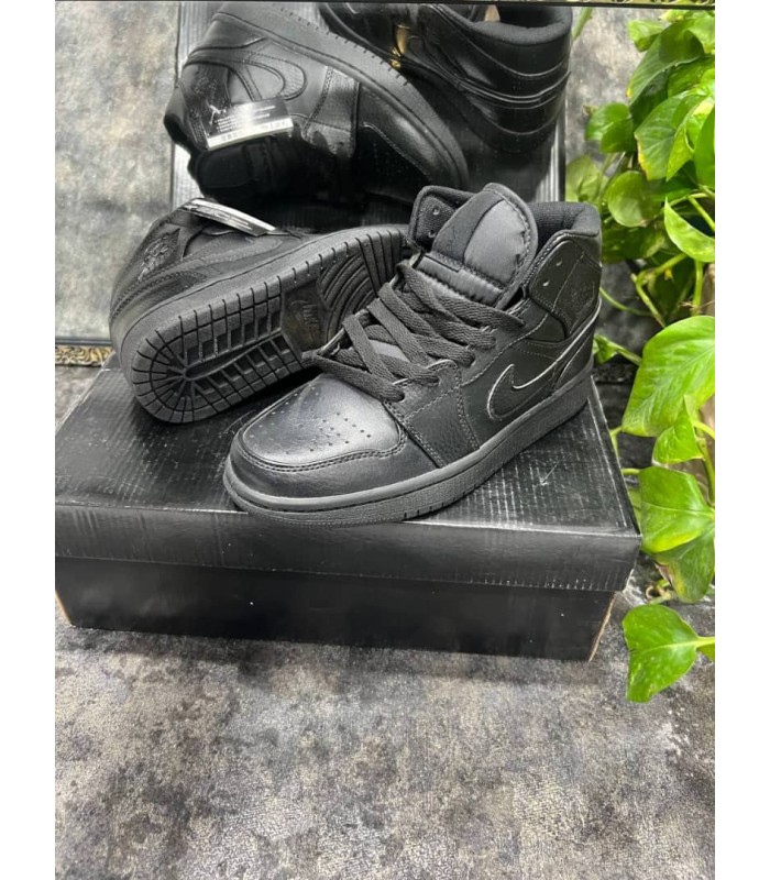 کفش پیاده روی نایک ایر جردن وان ساقدار Nike AIR JORDAN 1 MID Black