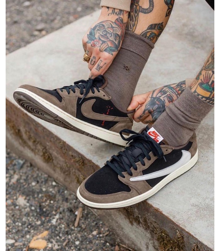کفش پیاده روی نایک جردن وان تراویس اسکات بدون ساق Nike Jordan low travis