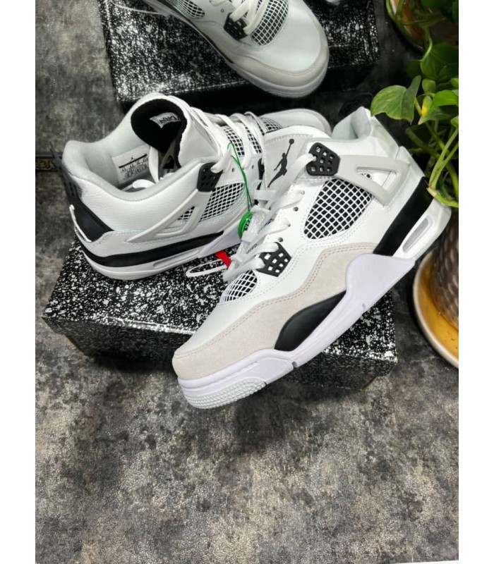 کفش بسکتبال نایک ایر جردن ۴ میلیتری سفید مشکی Nike air jordan 4 military White balck
