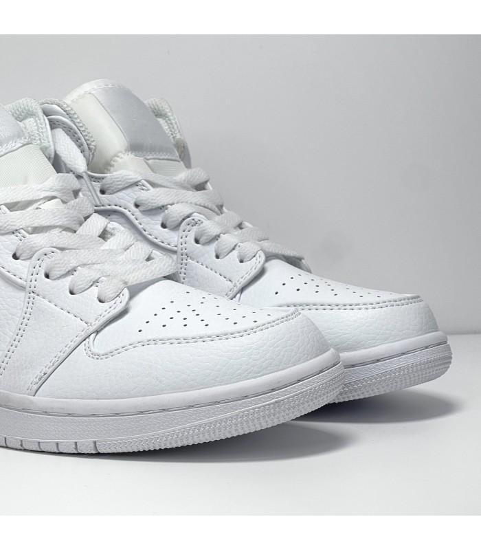 کفش پیاده روی نایک ایرجردن وان ساقدار سفید Nike air jordan 1 High