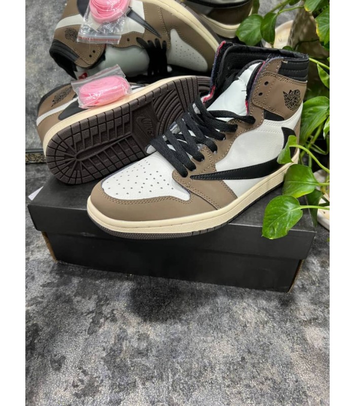 کفش پیاده روی نایک ایرجردن وان تراویس اسکات ساقدار Nike air jordan 1 High travis Scott