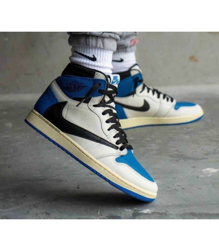 کفش پیاده روی نایک ایرجردن وان تراویس اسکات ساقدار Nike air jordan 1 High travis Scott