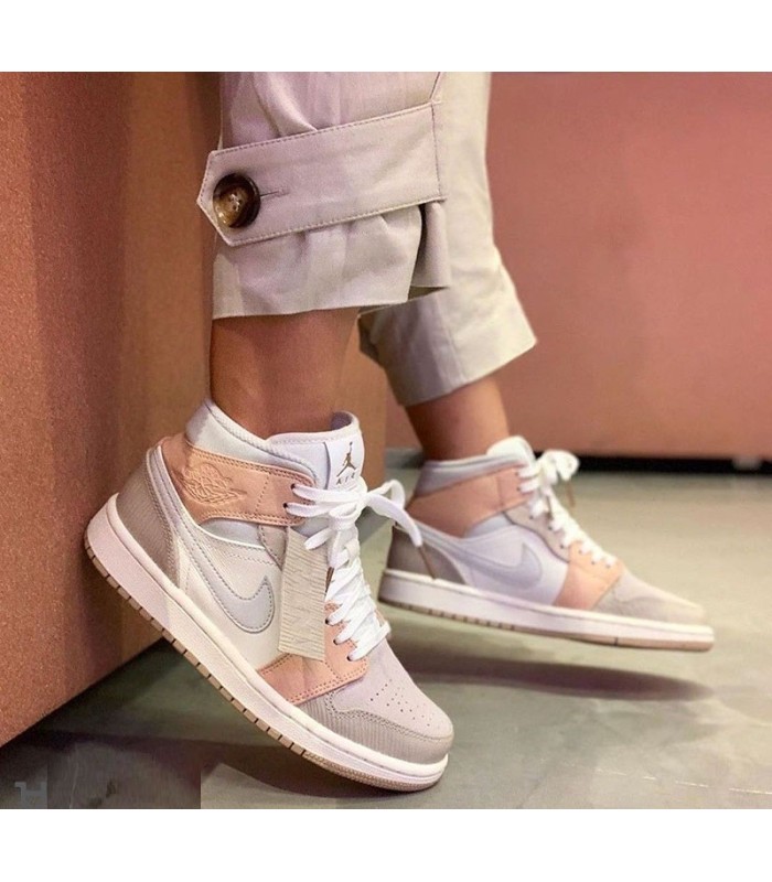 کفش پیاده روی نایک ایرجردن وان ساقدار Nike air jordan 1 mid Milan