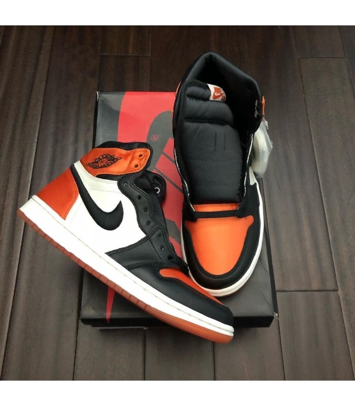 کفش پیاده روی نایک ایر جردن وان ساقدار مشکی سفید نارنجی Nike air Jordan 1 high WBO
