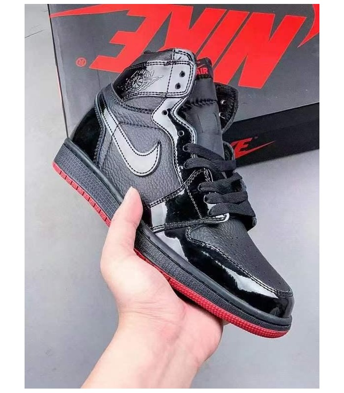 کفش پیاده روی نایک ایر جردن وان ساقدار مشکی ورنی Nike air jordan 1 full black