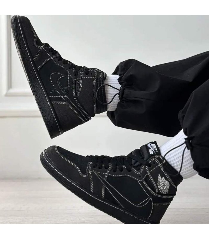 کفش پیاده روی نایک ایرجردن وان ساقدار تراویس اسکات مشکی Nike air jordan 1 high travis scott full black