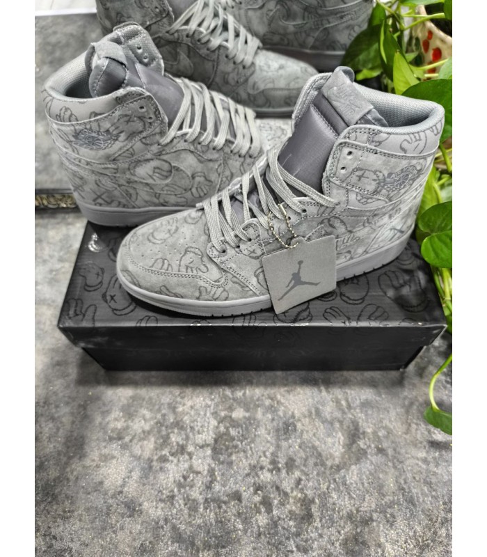 کفش پیاده روی نایک جردن وان ساقدار کواز طوسی Nike air jordan 1 kaws gray