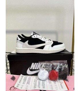 کفش پیاده روی نایک ایر جردن وان بدون ساق تراویس اسکات Nike air jordan 1 low Travis Scott Black and white