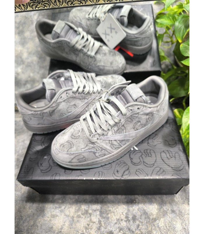 کفش پیاده روی نایک ایر جردن وان بدون ساق تراویس اسکات کواز Nike air jordan 1 low Travis Scott kaws gray