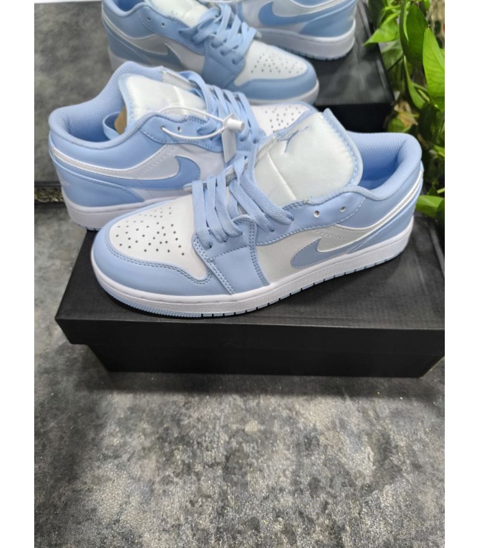 کفش پیاده روی نایک ایر جردن وان بدون ساق Nike air jordan 1 low Ice blue