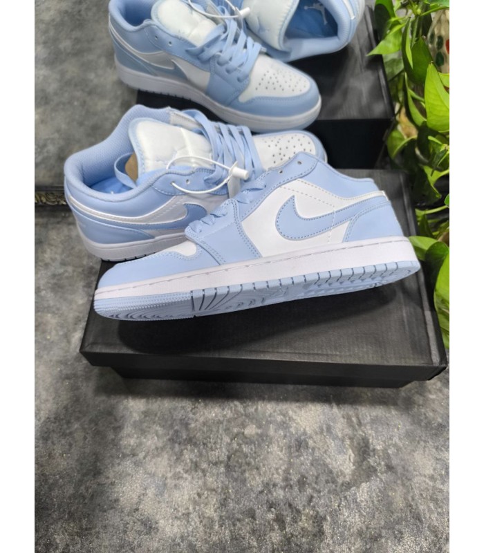 کفش پیاده روی نایک ایر جردن وان بدون ساق Nike air jordan 1 low Ice blue