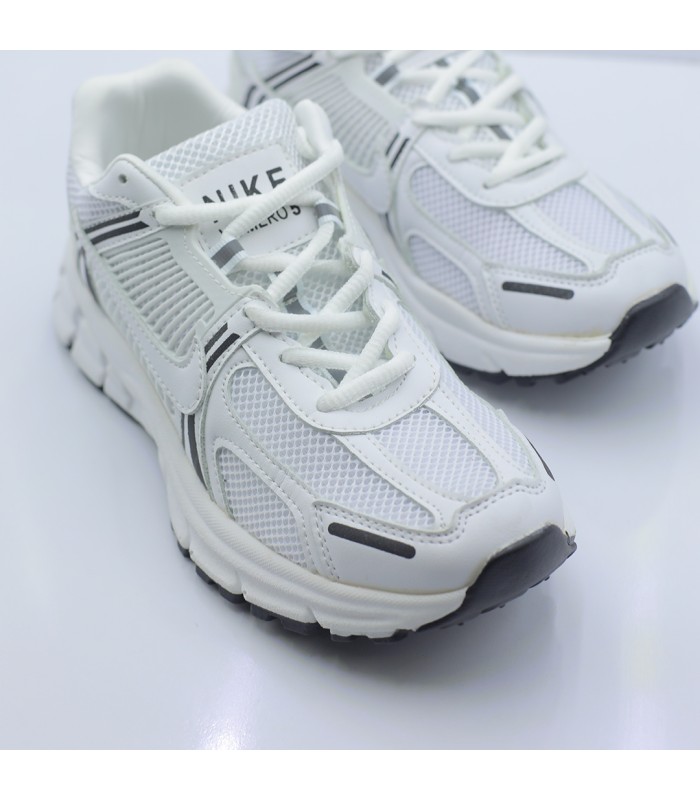 کفش پیاده روی زنانه نایک وومرو سفید مشکی Nike Vomero 5 Running BW