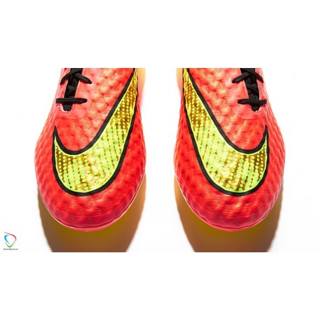 کفش  2014 Hypervenom pink Nike