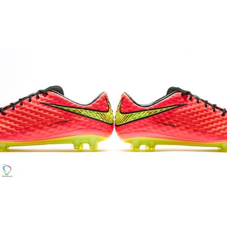 کفش  2014 Hypervenom pink Nike