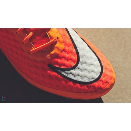 کفش فوتبال هایپرونوم 2014 Nike Hypervenom Phantom