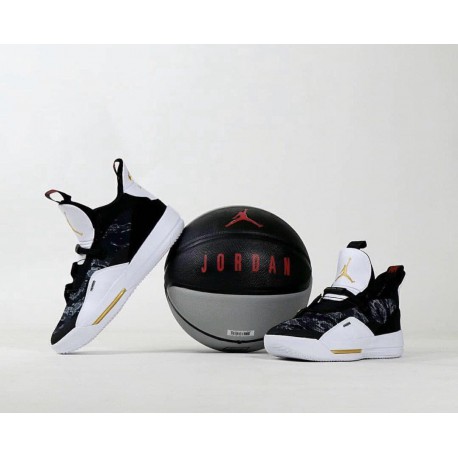 کفش بسکتبال نایک مدل  Air Jordan 33