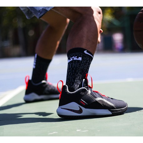 کفش بسکتبال نایک مدل  Lebron Ambassador 11