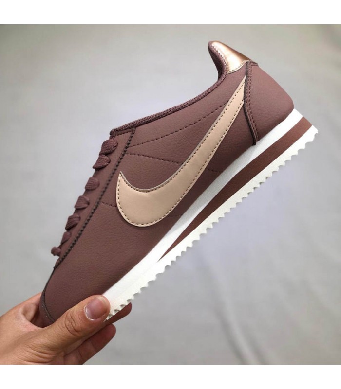 nike women brown