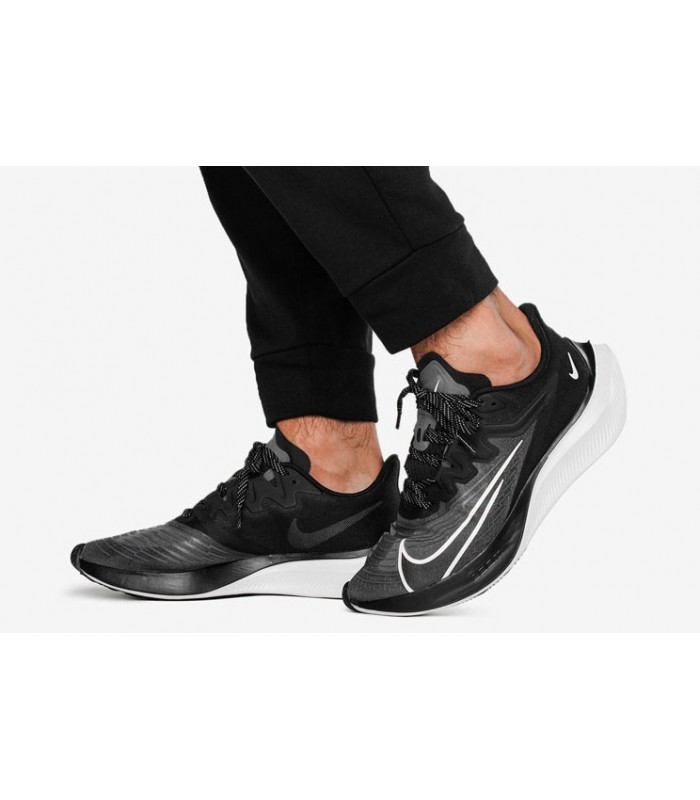 nike zoom gravity 2 black