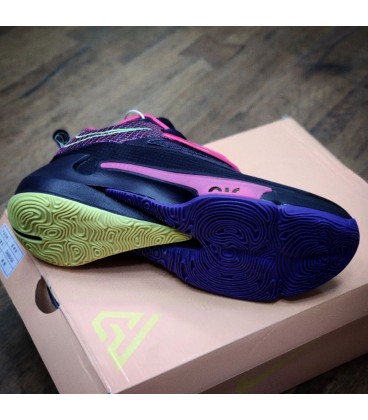 کفش بسکتبال مردانه طرح نایک Nike Zoom Freak 3