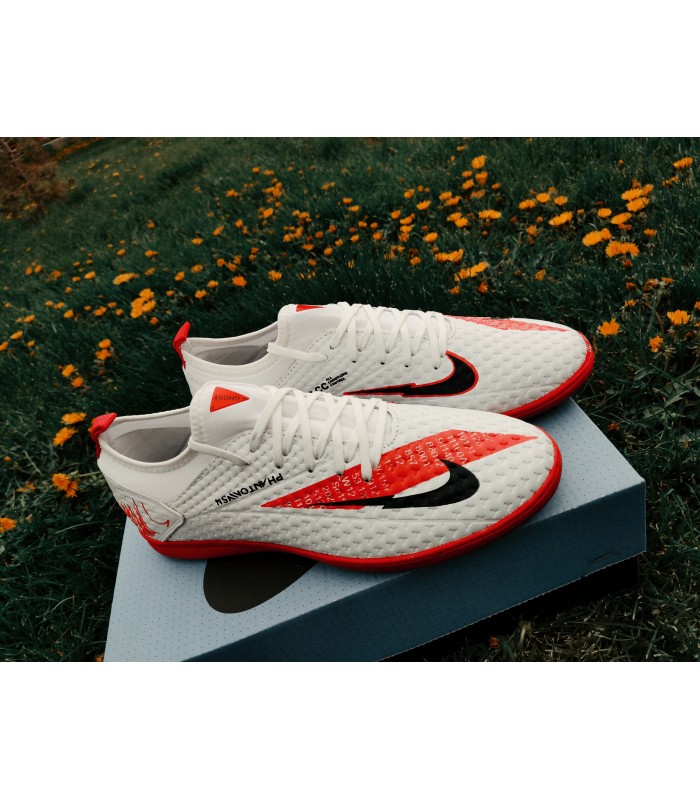 nike phantom white and red