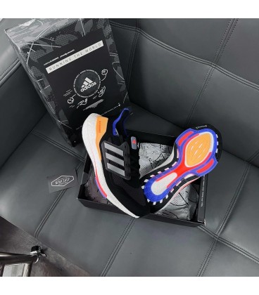 کفش پیاده روی مردانه آدیداس Adidas Ultraboost 21 S23868