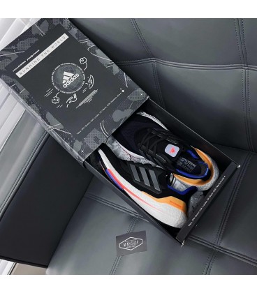 کفش پیاده روی مردانه آدیداس Adidas Ultraboost 21 S23868