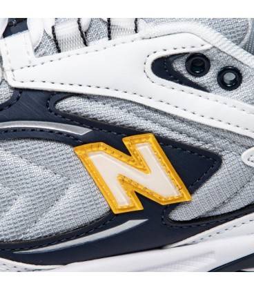 کفش پیاده روی زنانه نیوبالانس New Balance 725