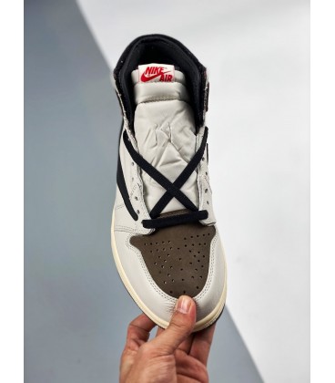 کفش پیاده روی مردانه نایک ایر جردن تراویس Nike Air Jordan 1 High Travis Scott x