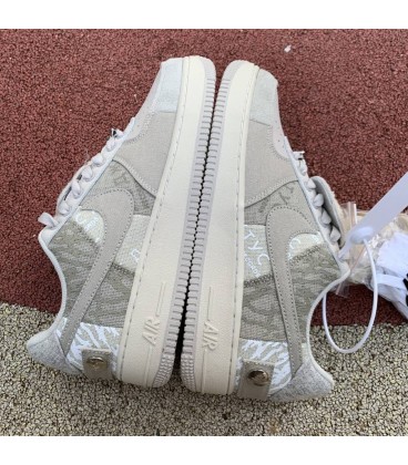 کفش پیاده روی مردانه نایک ایر فورس وان Nike Air Force1 x Travis Scott