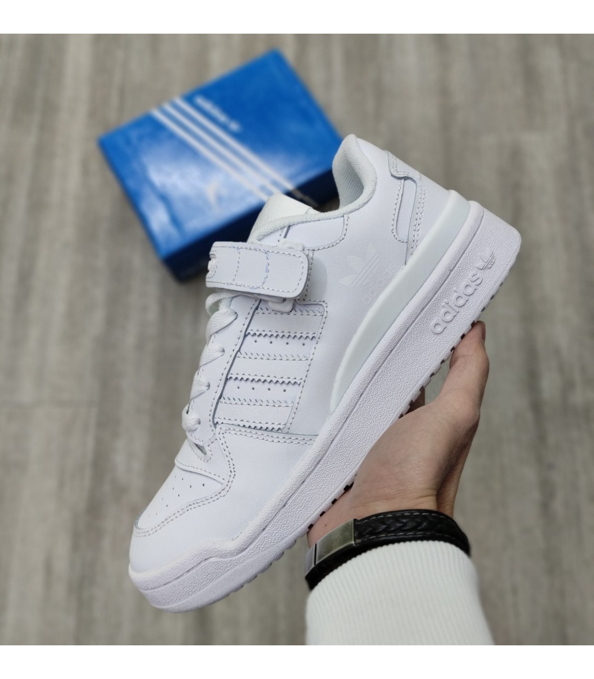 adidas forum 84 low triple white