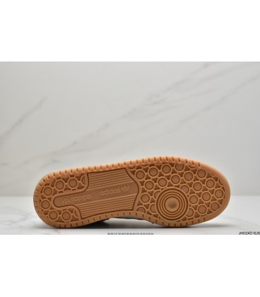 کفش پیاده روی مردانه آدیداس مدل فروم Adidas Forum 84 Low schoenen