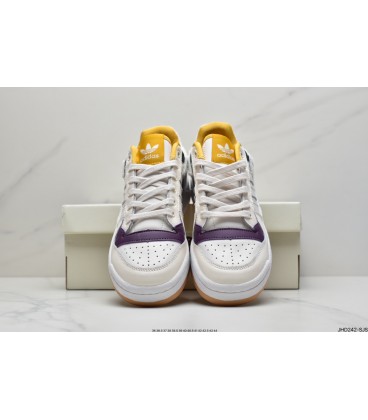 کفش پیاده روی مردانه آدیداس مدل فروم Adidas Forum 84 Low schoenen