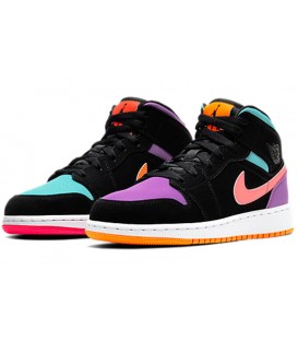 کفش پیاده روی زنانه نایک مدل ایر جردن  Nike Air Jordan 1 Mid GS Candy