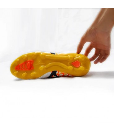 کفش فوتبال میزانو طرح مورلیا نئو Mizuno Morelia Neo