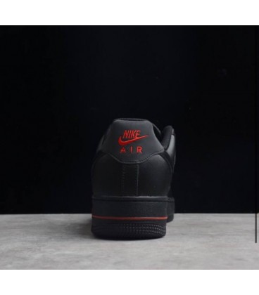 کفش پیاده روی مردانه نایک ایرفورس Nike Adds Laser Sights To This Stealthy Air Force 1